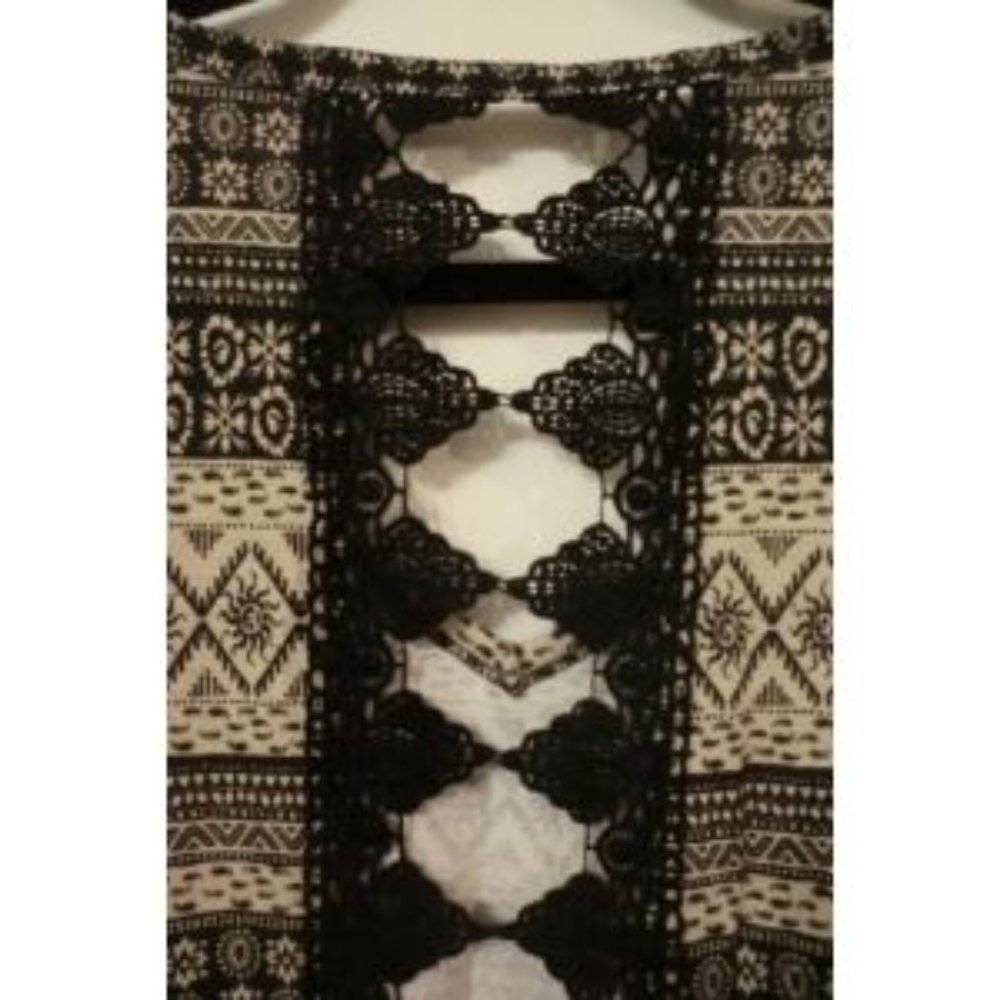 Pattern Top - Picture 2 of 3